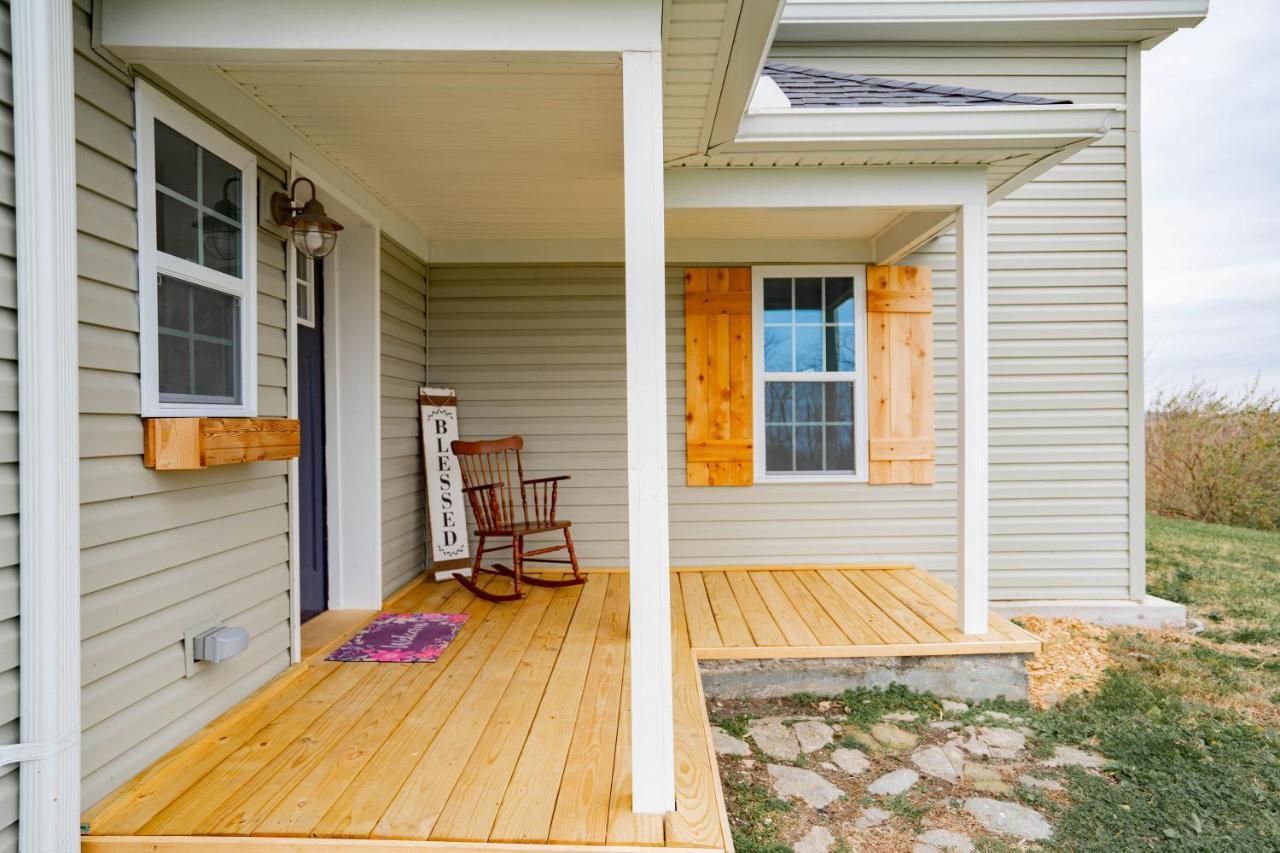 Villa Cordova Retreat - 7 Minutes From The Ark! Williamstown Exterior foto