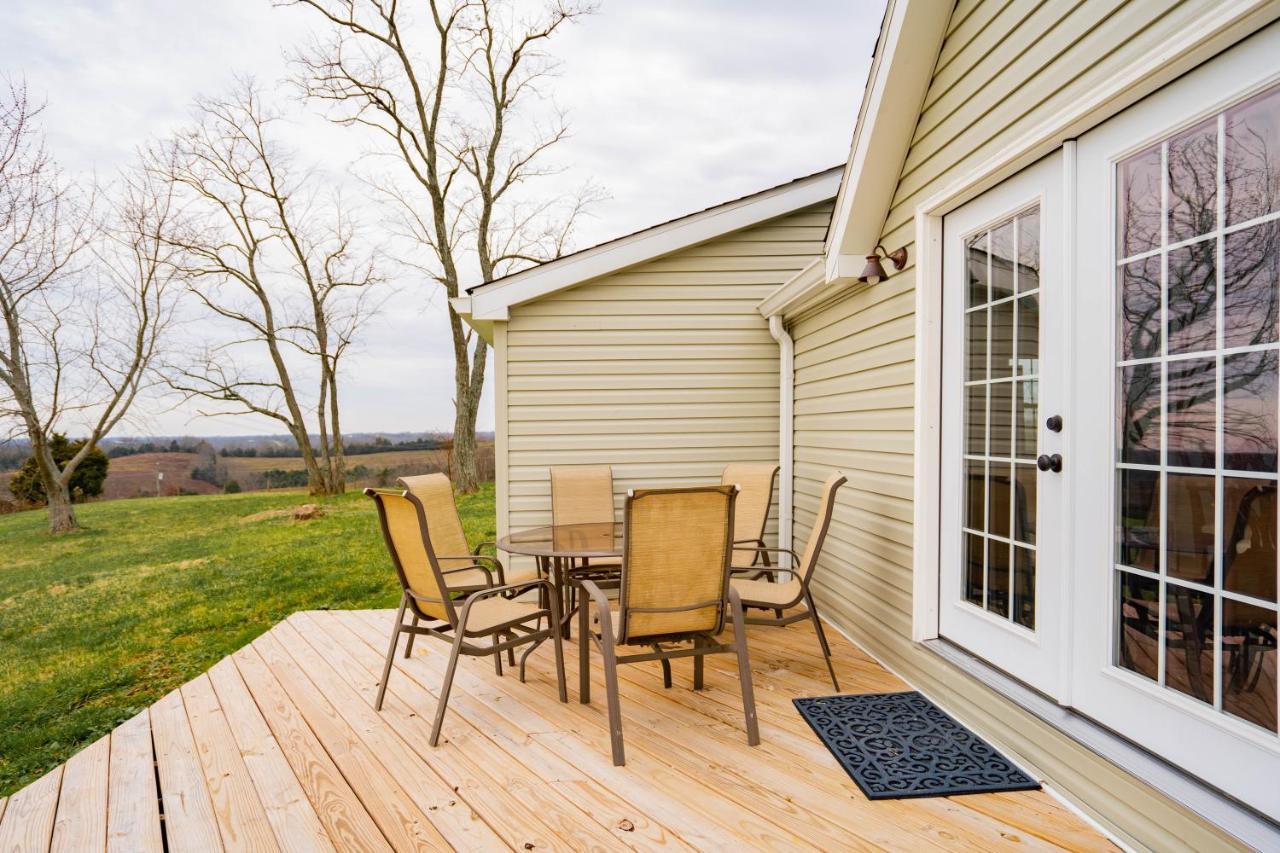 Villa Cordova Retreat - 7 Minutes From The Ark! Williamstown Exterior foto